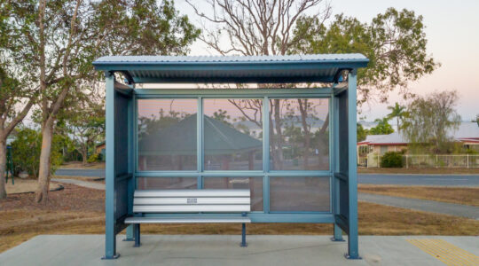 mobilier urbain en bois.jpg